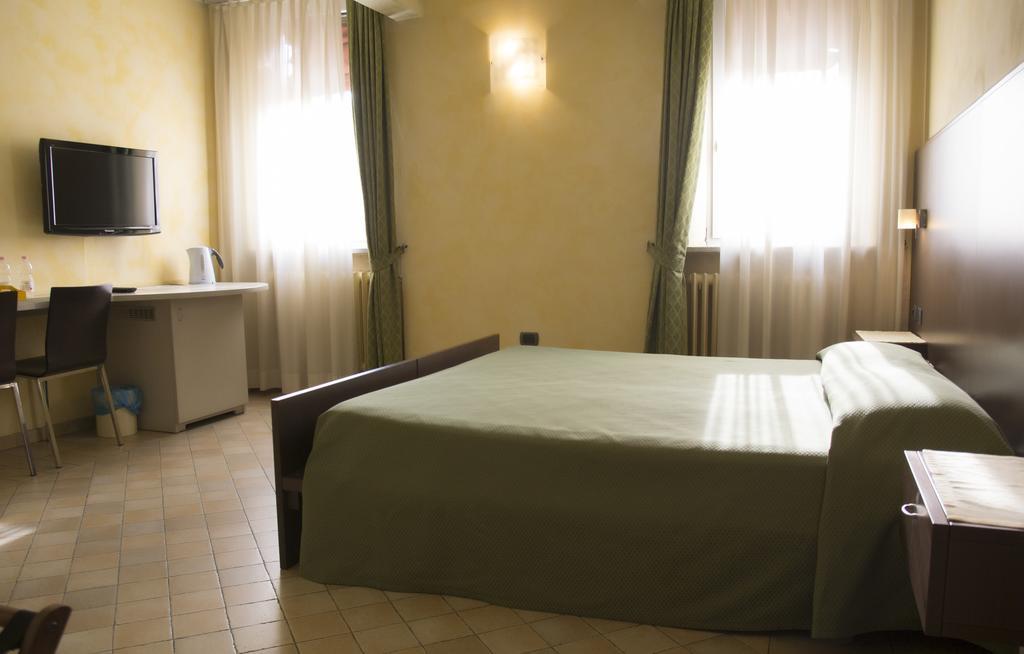 Affittacamere Il Pagliericcio Феррара Экстерьер фото